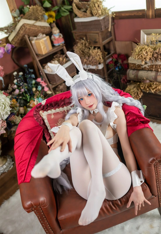 碧蓝航线恶毒兔女郎 - 西园寺南歌